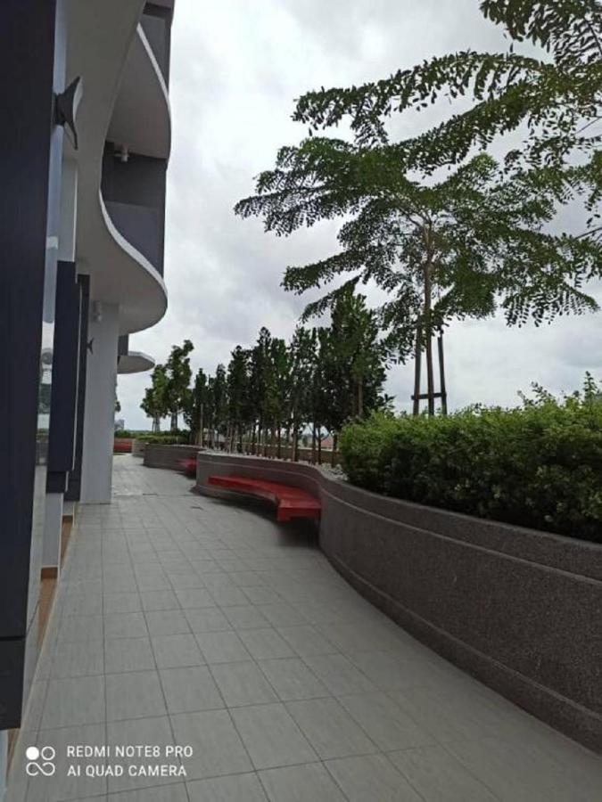 Pangsapuri 69 m² dengan 2 bilik tidur dan 1 bilik mandi peribadi di Pusat Kota Bahru Luaran gambar