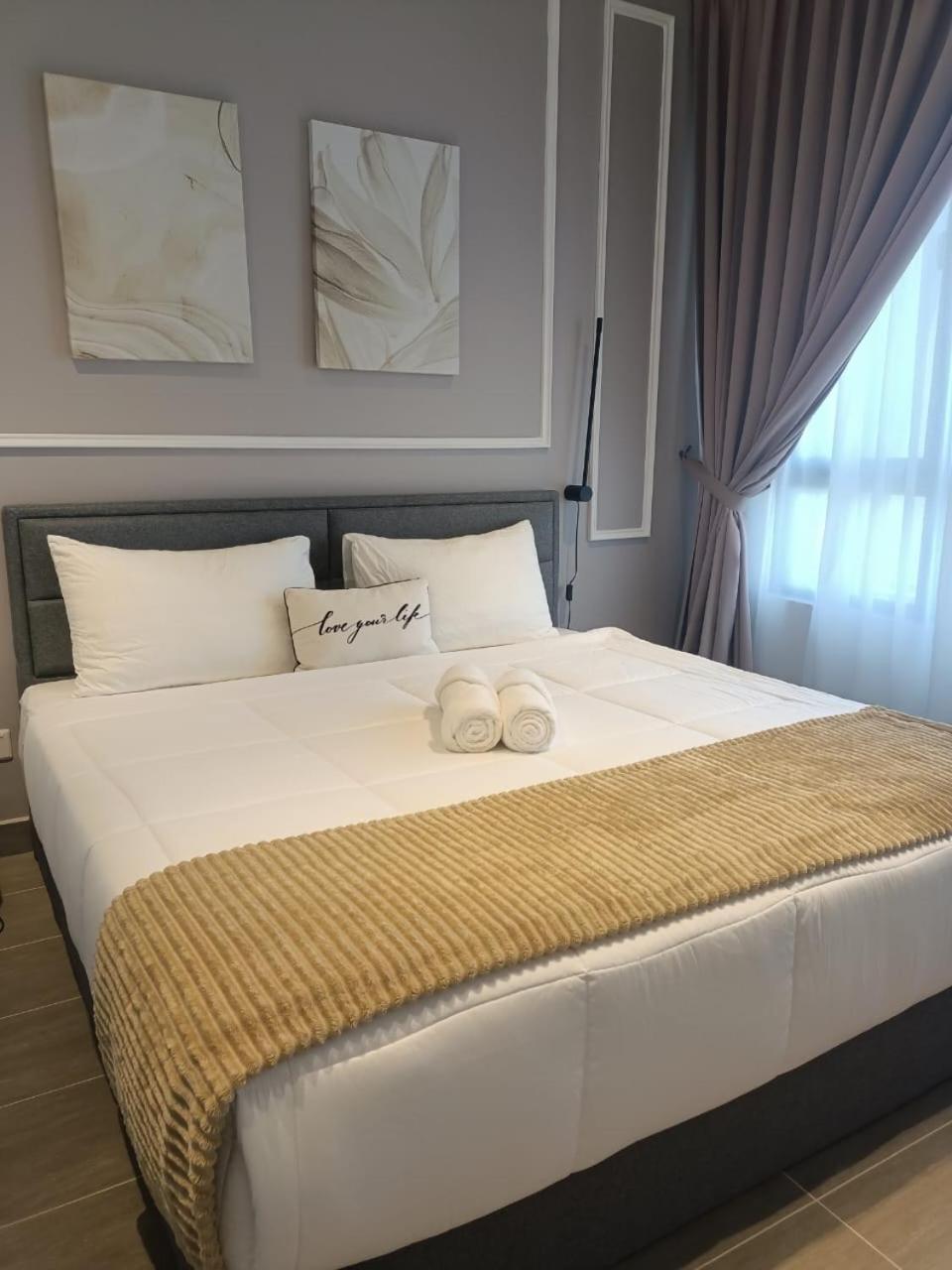 Pangsapuri 69 m² dengan 2 bilik tidur dan 1 bilik mandi peribadi di Pusat Kota Bahru Bilik gambar